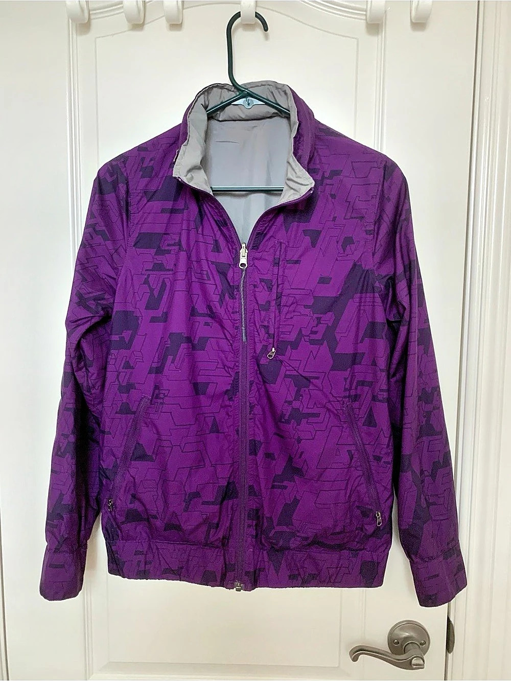 Stussy Girls Reversible Geometric Jacket L NWOT Purple Grey